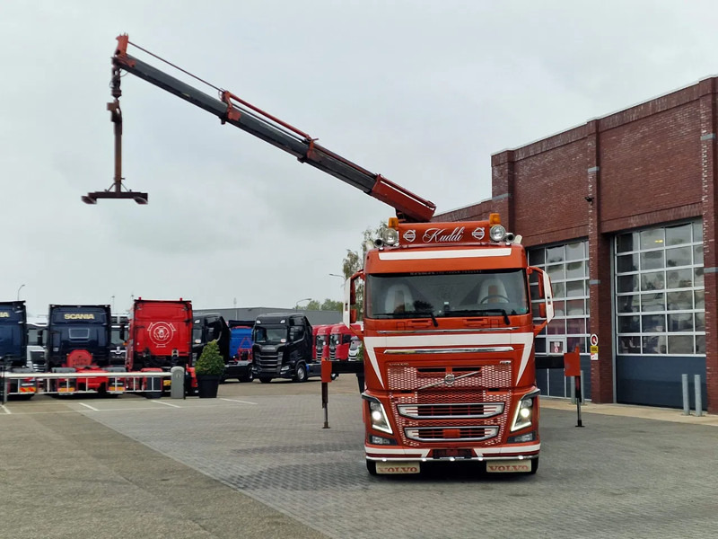 Volvo FH 16.750 8x2*6 - Palfinger PK15002 Crane/Grua - Show truck + Trailer - - Camion grue: photos 2 Volvo FH 16.750 8x2*6 - Palfinger PK15002 Crane/Grua - Show truck + Trailer - - Camion grue: photos 2