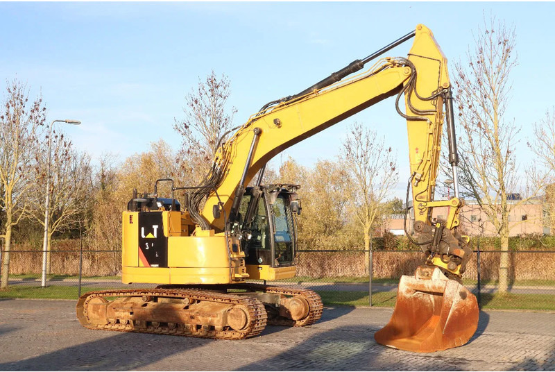 Caterpillar 325 F LCR | ROTOTILT | BUCKET | GPS PREPARED - Pelle sur chenille: photos 5 Caterpillar 325 F LCR | ROTOTILT | BUCKET | GPS PREPARED - Pelle sur chenille: photos 5
