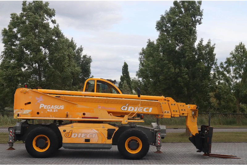 Dieci PEGASUS 45.21 | FORKS | WINCH | LOW HOURS - Chariot télescopique: photos 4 Dieci PEGASUS 45.21 | FORKS | WINCH | LOW HOURS - Chariot télescopique: photos 4