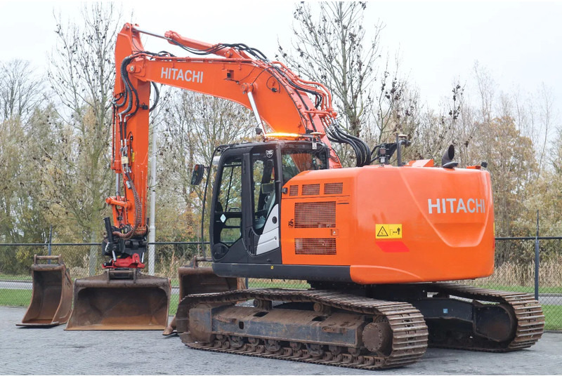 Hitachi ZX225 USRLC-6 | ROTOTILT | 3X BUCKET | TOPCON 3D MC GPS - Pelle sur chenille: photos 3 Hitachi ZX225 USRLC-6 | ROTOTILT | 3X BUCKET | TOPCON 3D MC GPS - Pelle sur chenille: photos 3