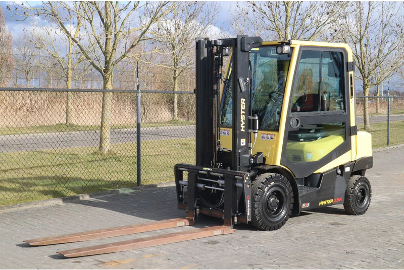 Hyster H2.5 A | BOOM SUSPENSION | SIDESHIFT | FORK EXTENTIONS | FORK POSITIONERS - Chariot élévateur diesel: photos 2 Hyster H2.5 A | BOOM SUSPENSION | SIDESHIFT | FORK EXTENTIONS | FORK POSITIONERS - Chariot élévateur diesel: photos 2