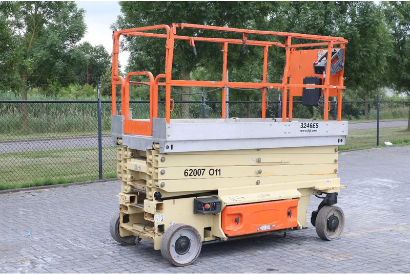 JLG 3246 ES | 12 METER | 320 KG - Nacelle ciseaux: photos 5 JLG 3246 ES | 12 METER | 320 KG - Nacelle ciseaux: photos 5