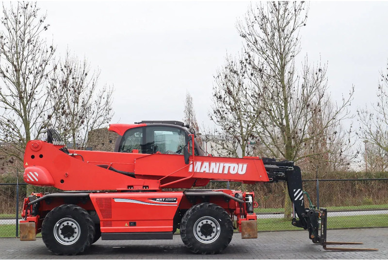 Manitou MRT 2150 + S2 PRIVILEGE | REMOTE | AIRCO | FORKS - Chariot télescopique: photos 4 Manitou MRT 2150 + S2 PRIVILEGE | REMOTE | AIRCO | FORKS - Chariot télescopique: photos 4