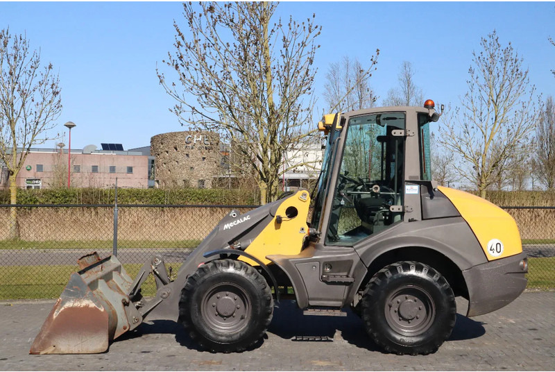 Mecalac AF 1050 | BUCKET | QUICK COUPLER | DUTCH REGISTRATION - Pelle sur pneus: photos 1 Mecalac AF 1050 | BUCKET | QUICK COUPLER | DUTCH REGISTRATION - Pelle sur pneus: photos 1