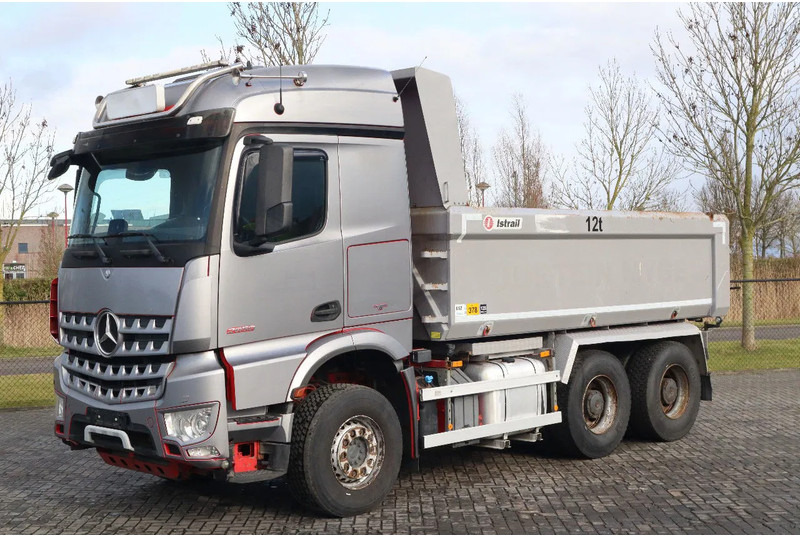 Mercedes-Benz Arocs 2658 2858 | 6X4 EURO 6 BIG AXLES | RETARDER | ENGINE PROBLEM - Camion benne: photos 1 Mercedes-Benz Arocs 2658 2858 | 6X4 EURO 6 BIG AXLES | RETARDER | ENGINE PROBLEM - Camion benne: photos 1