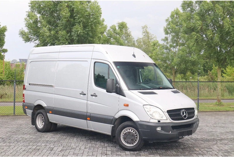 Mercedes-Benz Sprinter 516 | 4X2 | MOBILE WORKSHOP | WERKSTATT | SERVICE VAN - Fourgon utilitaire: photos 3 Mercedes-Benz Sprinter 516 | 4X2 | MOBILE WORKSHOP | WERKSTATT | SERVICE VAN - Fourgon utilitaire: photos 3