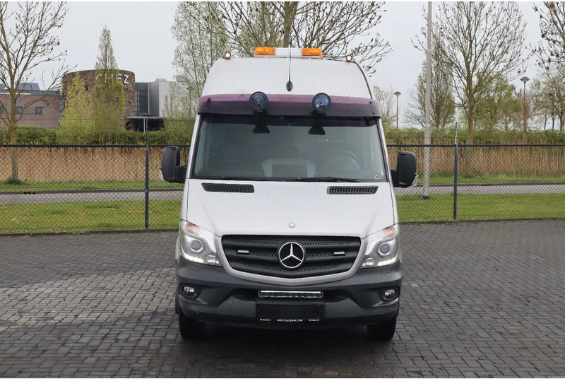 Mercedes-Benz Sprinter 516 | 4X2 | MOBILE WORKSHOP | WERKSTATT | SERVICE VAN - Fourgon: photos 2 Mercedes-Benz Sprinter 516 | 4X2 | MOBILE WORKSHOP | WERKSTATT | SERVICE VAN - Fourgon: photos 2