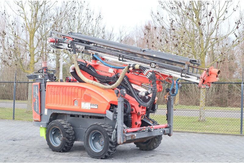 Sandvik COMMANDO DC130 Ri | SURFACE DRILLING RIG | REMOTE - Foreuse: photos 5 Sandvik COMMANDO DC130 Ri | SURFACE DRILLING RIG | REMOTE - Foreuse: photos 5