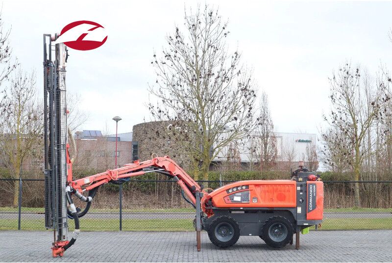 Sandvik COMMANDO DC130 Ri | SURFACE DRILLING RIG | REMOTE - Foreuse: photos 1 Sandvik COMMANDO DC130 Ri | SURFACE DRILLING RIG | REMOTE - Foreuse: photos 1