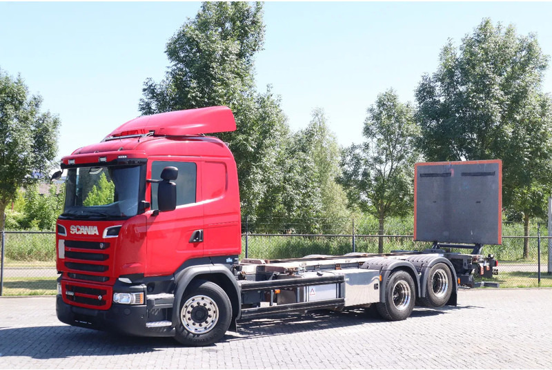 Scania R580 V8 | 6X2 | BDF | RETARDER | TAILLIFT | EURO 6 - Camion porte-conteneur/ Caisse mobile: photos 1 Scania R580 V8 | 6X2 | BDF | RETARDER | TAILLIFT | EURO 6 - Camion porte-conteneur/ Caisse mobile: photos 1