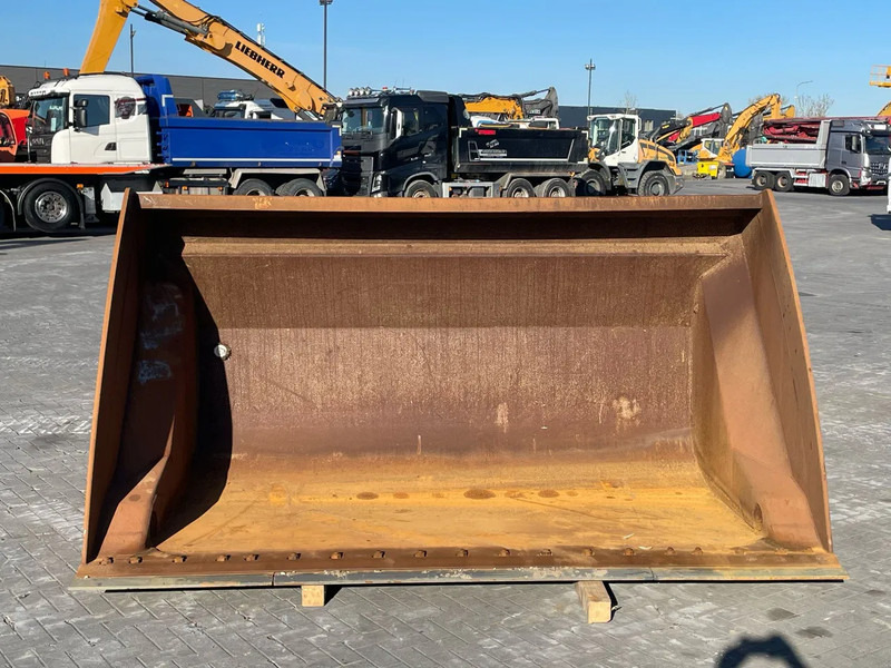 UFO HTS | 7 M3 | HIGH TIP BUCKET | VOLVO L220H | NEW BLADE - Godet pour Engins de chantier: photos 2 UFO HTS | 7 M3 | HIGH TIP BUCKET | VOLVO L220H | NEW BLADE - Godet pour Engins de chantier: photos 2