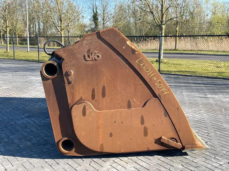 UFO HTS | 7 M3 | HIGH TIP BUCKET | VOLVO L220H | NEW BLADE - Godet pour Engins de chantier: photos 4 UFO HTS | 7 M3 | HIGH TIP BUCKET | VOLVO L220H | NEW BLADE - Godet pour Engins de chantier: photos 4