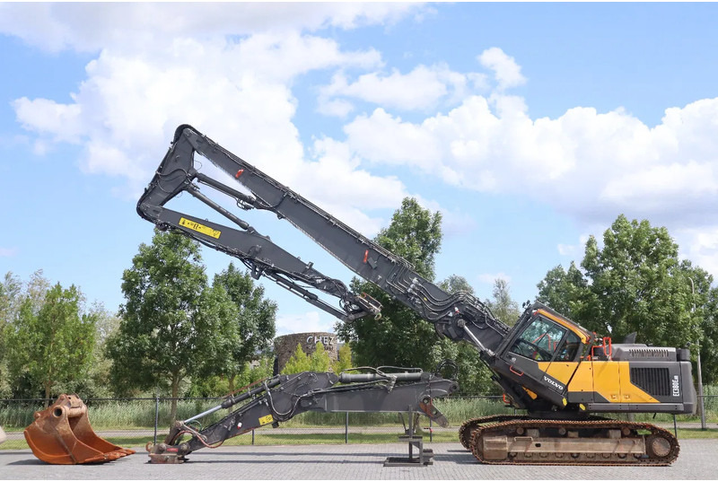 Volvo EC380EHR | EC380E HR | 23M BOOM | OILQUICK | MAGNET | DEMOLITION - Pelle de démolition: photos 1 Volvo EC380EHR | EC380E HR | 23M BOOM | OILQUICK | MAGNET | DEMOLITION - Pelle de démolition: photos 1
