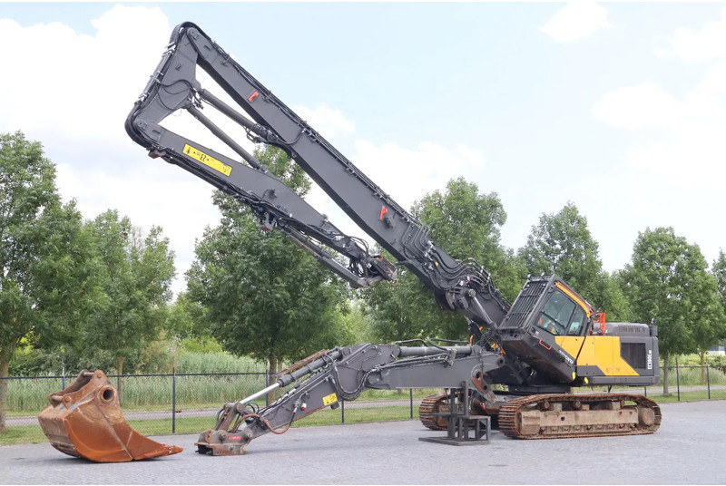 Volvo EC380EHR | EC380E HR | 23M BOOM | OILQUICK | MAGNET | DEMOLITION - Pelle de démolition: photos 2 Volvo EC380EHR | EC380E HR | 23M BOOM | OILQUICK | MAGNET | DEMOLITION - Pelle de démolition: photos 2