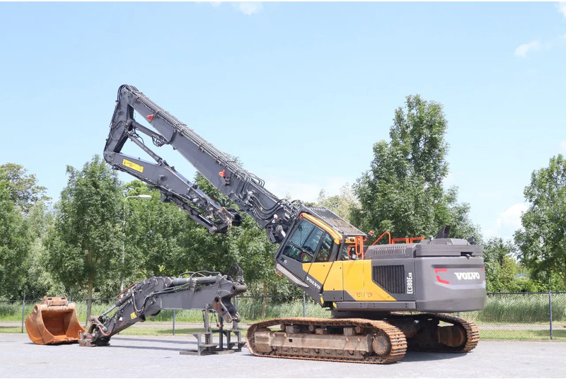 Volvo EC380EHR | EC380E HR | 23M BOOM | OILQUICK | MAGNET | DEMOLITION - Pelle de démolition: photos 3 Volvo EC380EHR | EC380E HR | 23M BOOM | OILQUICK | MAGNET | DEMOLITION - Pelle de démolition: photos 3