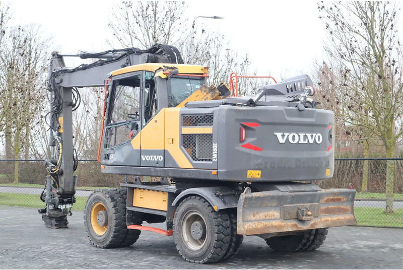 Volvo EW160 E | OILQUICK | ROTOTILT | DAMAGE / WORKING CONDITION - Pelle sur pneus: photos 3 Volvo EW160 E | OILQUICK | ROTOTILT | DAMAGE / WORKING CONDITION - Pelle sur pneus: photos 3