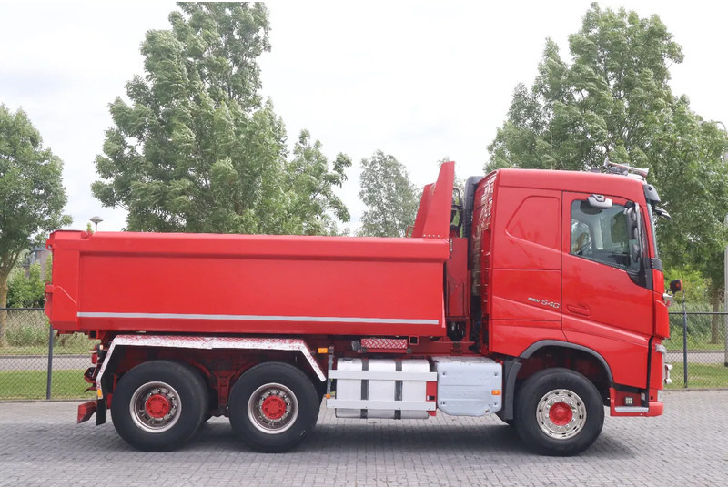 Volvo FH 540 | 6X4 | RETARDER | BIG AXLES | EURO 6 - Camion benne: photos 4 Volvo FH 540 | 6X4 | RETARDER | BIG AXLES | EURO 6 - Camion benne: photos 4