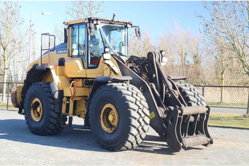 Volvo L180H | L 180 H | CDC | BSS | QUICK COUPLER | NEW TIRES - Chargeuse sur pneus: photos 5 Volvo L180H | L 180 H | CDC | BSS | QUICK COUPLER | NEW TIRES - Chargeuse sur pneus: photos 5