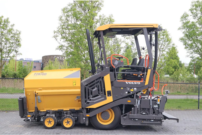 Volvo P2870 D ABG | ASPHALT PAVER | NEW / UNUSED | BOMAG BF300 - Travaux routiers: photos 1 Volvo P2870 D ABG | ASPHALT PAVER | NEW / UNUSED | BOMAG BF300 - Travaux routiers: photos 1