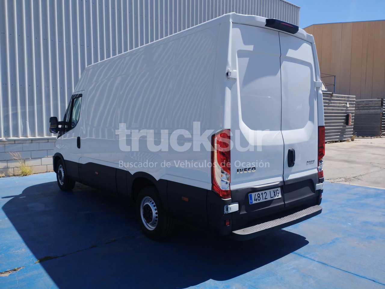 IVECO DAILY 35S16 F 12M3 - Fourgon: photos 3 IVECO DAILY 35S16 F 12M3 - Fourgon: photos 3