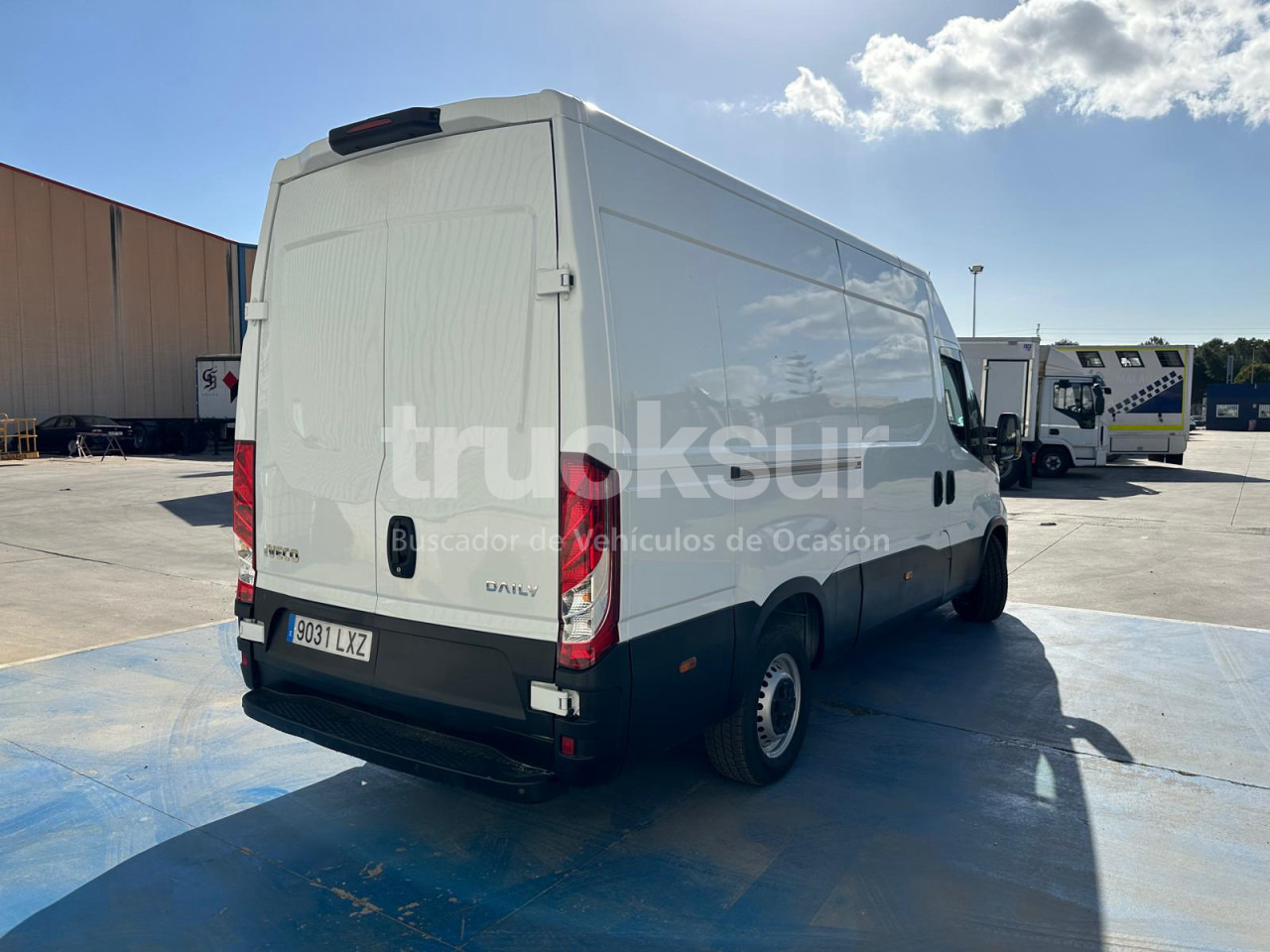 IVECO DAILY 35S16 F 12M3 - Fourgon: photos 4 IVECO DAILY 35S16 F 12M3 - Fourgon: photos 4