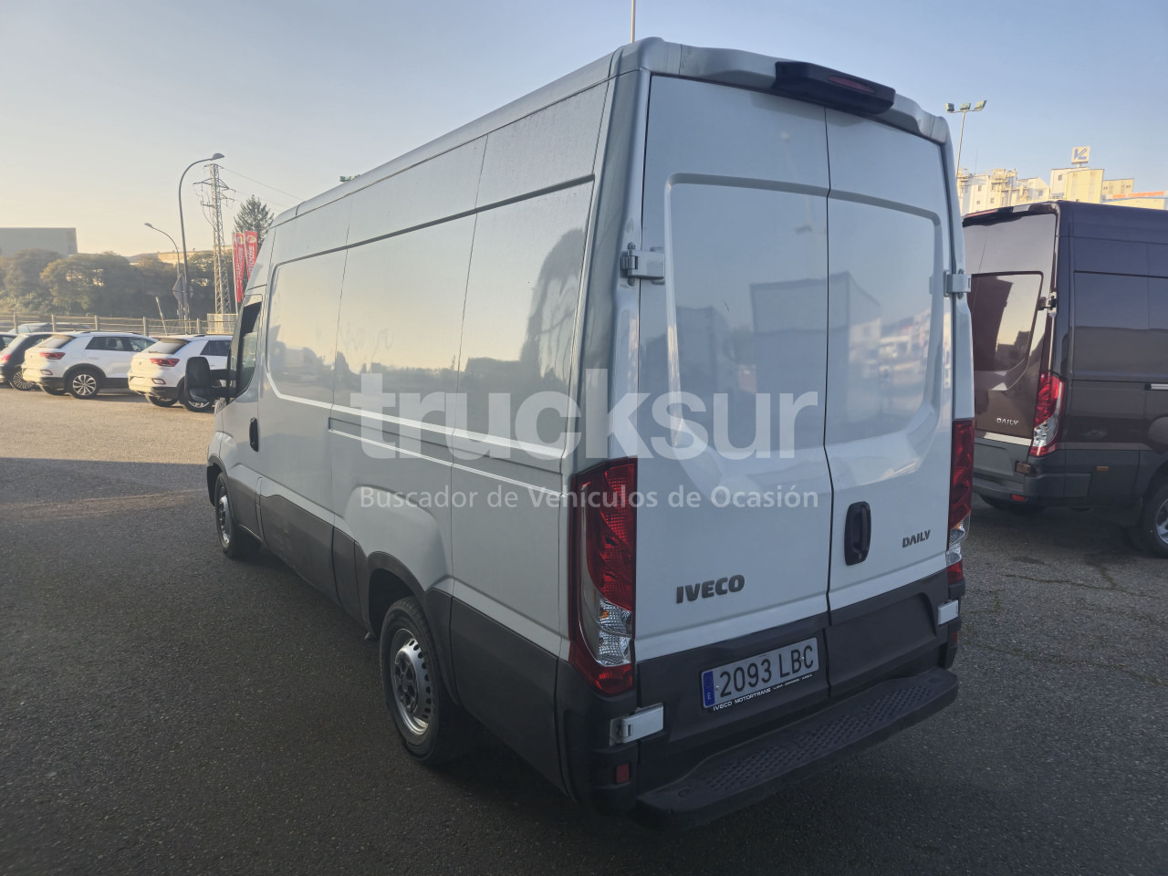 IVECO DAILY 35S16V 12M3 - Fourgon: photos 4 IVECO DAILY 35S16V 12M3 - Fourgon: photos 4
