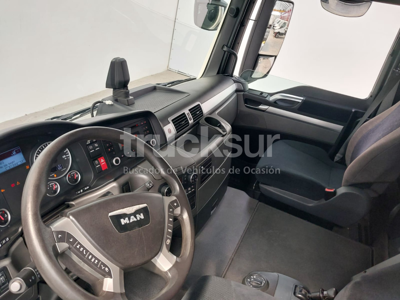 MAN TGS35.400 8X2*6 - Châssis cabine: photos 5 MAN TGS35.400 8X2*6 - Châssis cabine: photos 5