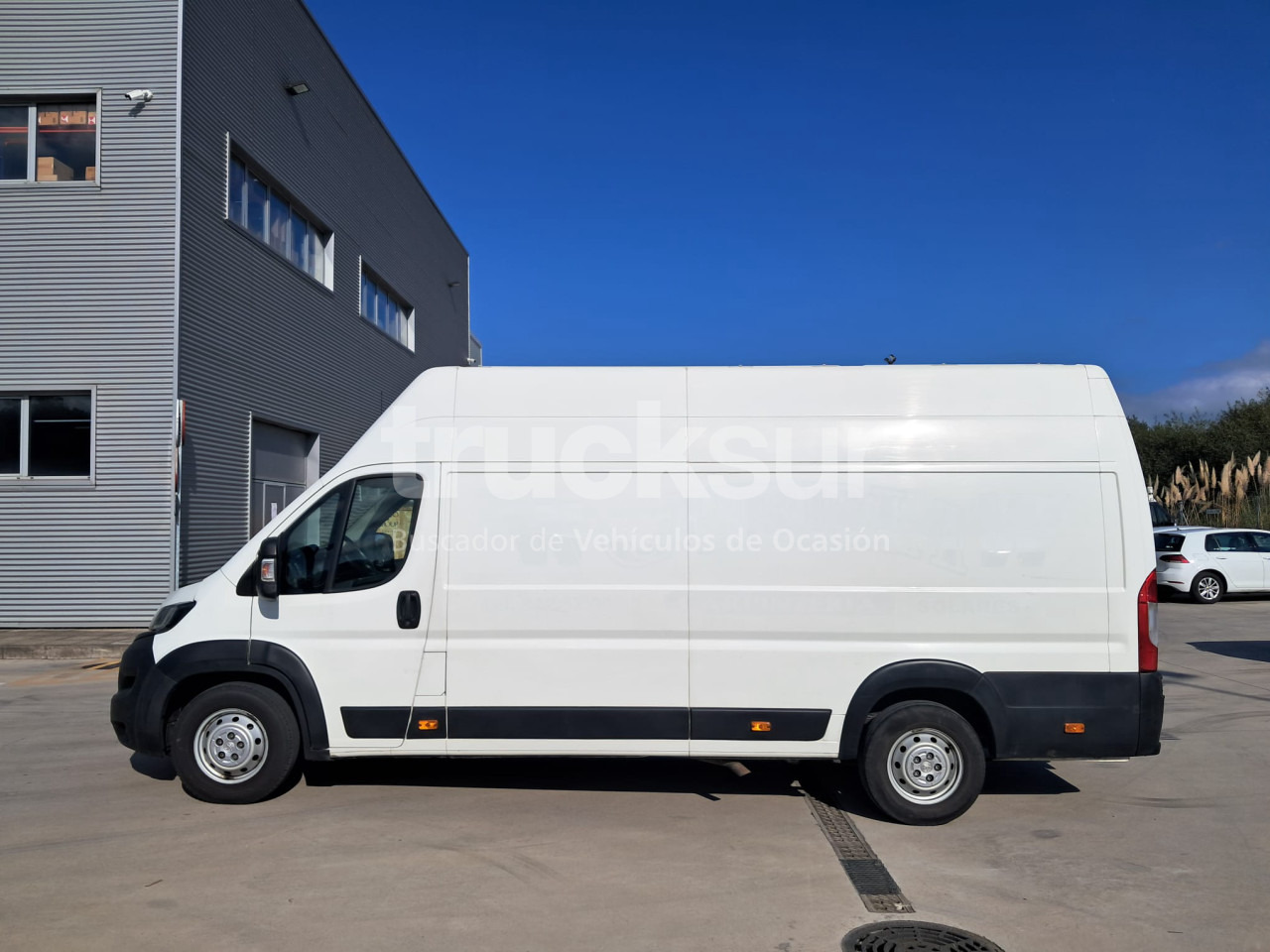 PEUGEOT BOXER 435 L4H3 - Fourgon: photos 2 PEUGEOT BOXER 435 L4H3 - Fourgon: photos 2