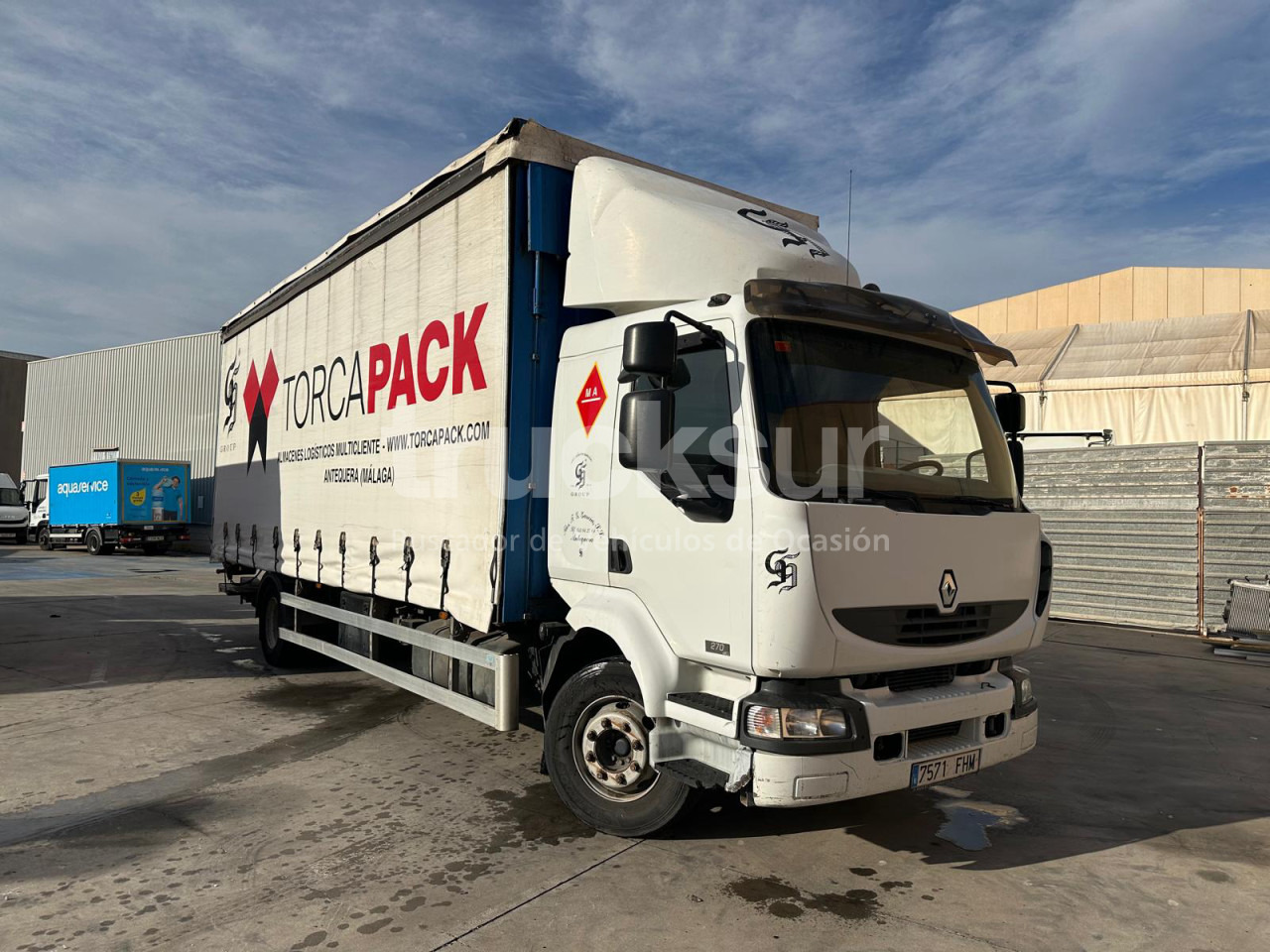 RENAULT 270 16C - Camion à rideaux coulissants: photos 2 RENAULT 270 16C - Camion à rideaux coulissants: photos 2