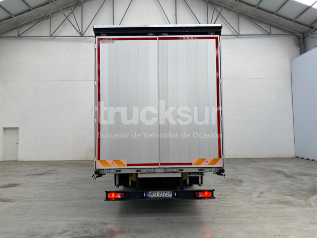 Camion à rideaux coulissants RENAULT D12.250: photos 6
