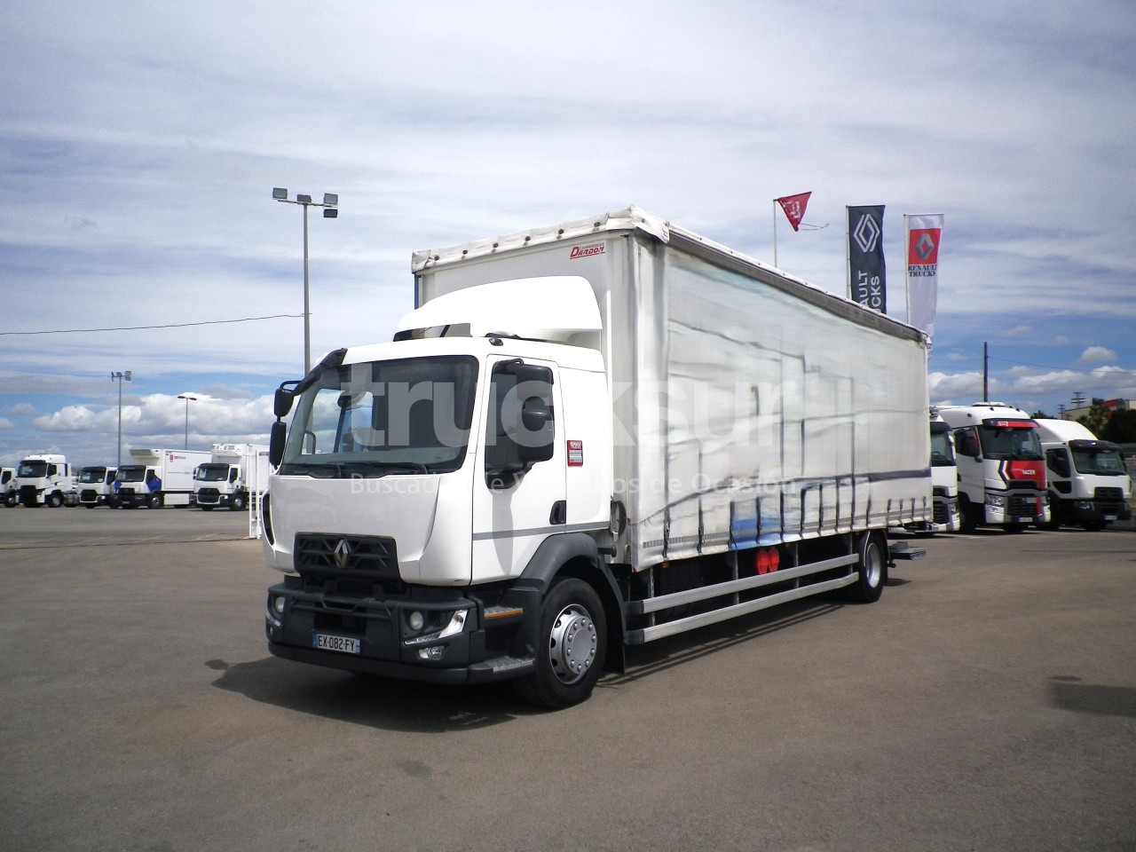 RENAULT D280.18 22P - Camion à rideaux coulissants: photos 1 RENAULT D280.18 22P - Camion à rideaux coulissants: photos 1
