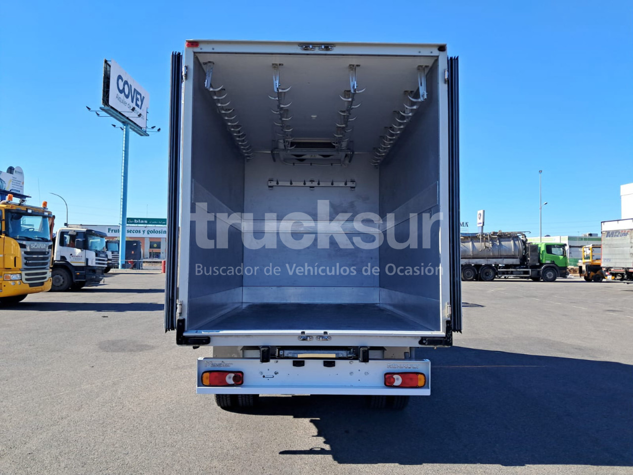 RENAULT MASTER 145.35 FRC-X - Véhicule utilitaire frigorifique: photos 5 RENAULT MASTER 145.35 FRC-X - Véhicule utilitaire frigorifique: photos 5