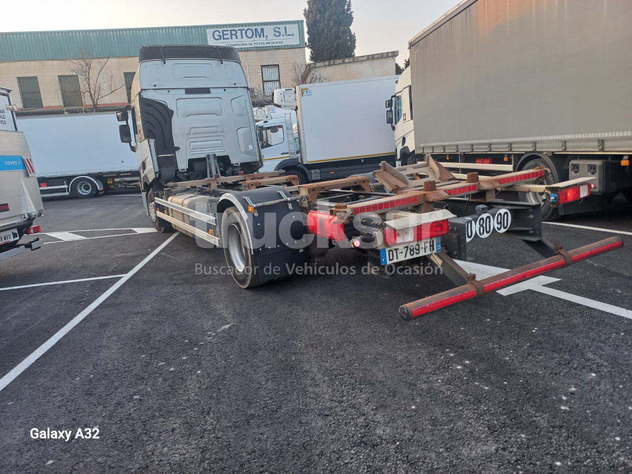 RENAULT T430 - Camion porte-conteneur/ Caisse mobile: photos 5 RENAULT T430 - Camion porte-conteneur/ Caisse mobile: photos 5