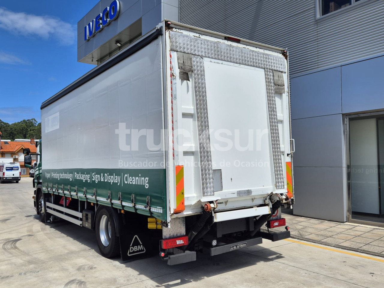 SCANIA P320 - Camion à rideaux coulissants: photos 3 SCANIA P320 - Camion à rideaux coulissants: photos 3