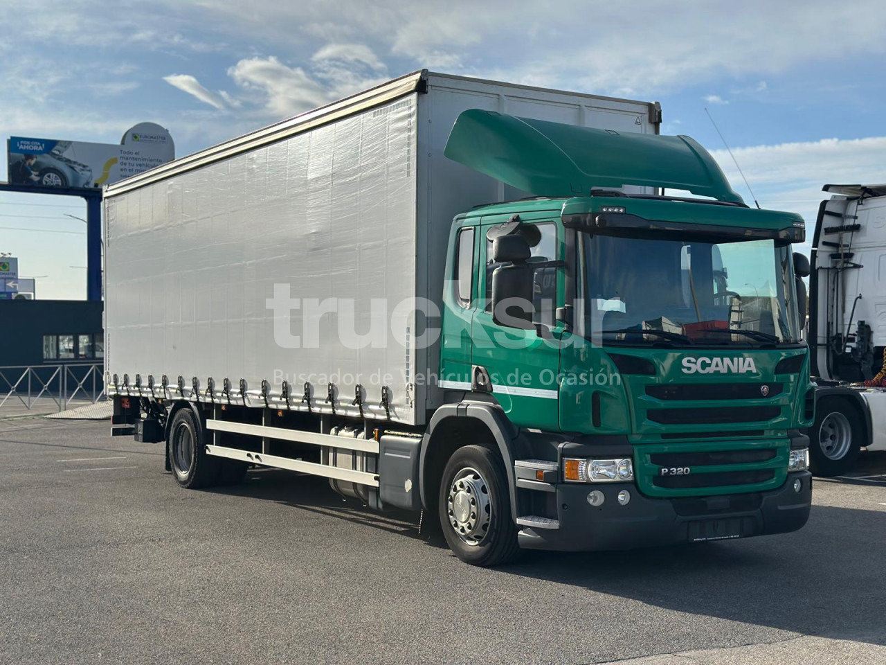 SCANIA P320 - Camion à rideaux coulissants: photos 4 SCANIA P320 - Camion à rideaux coulissants: photos 4