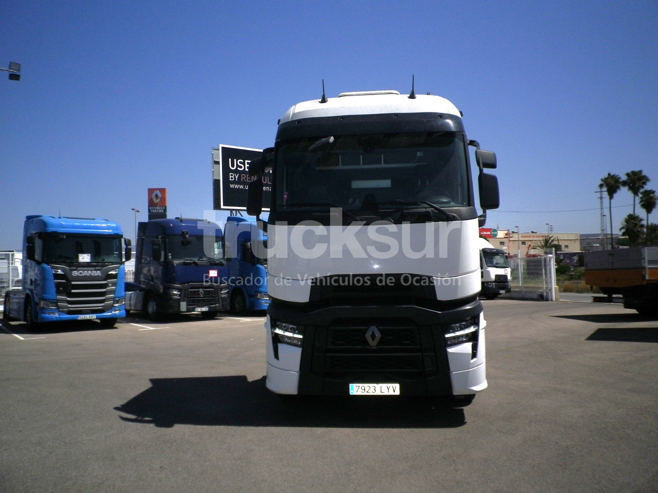 RENAULT T520 HIGH SLEEPER CAB - Tracteur routier: photos 4 RENAULT T520 HIGH SLEEPER CAB - Tracteur routier: photos 4
