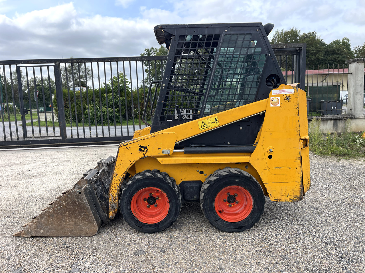 BOBCAT S70 - Mini chargeuse: photos 2 BOBCAT S70 - Mini chargeuse: photos 2
