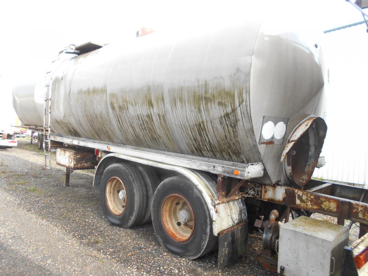 Fruehauf - Semi-remorque citerne: photos 4 Fruehauf - Semi-remorque citerne: photos 4