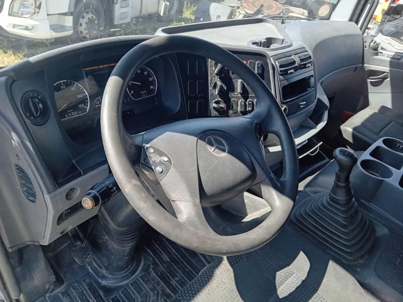Mercedes Axor 1829 - Camion fourgon: photos 5 Mercedes Axor 1829 - Camion fourgon: photos 5