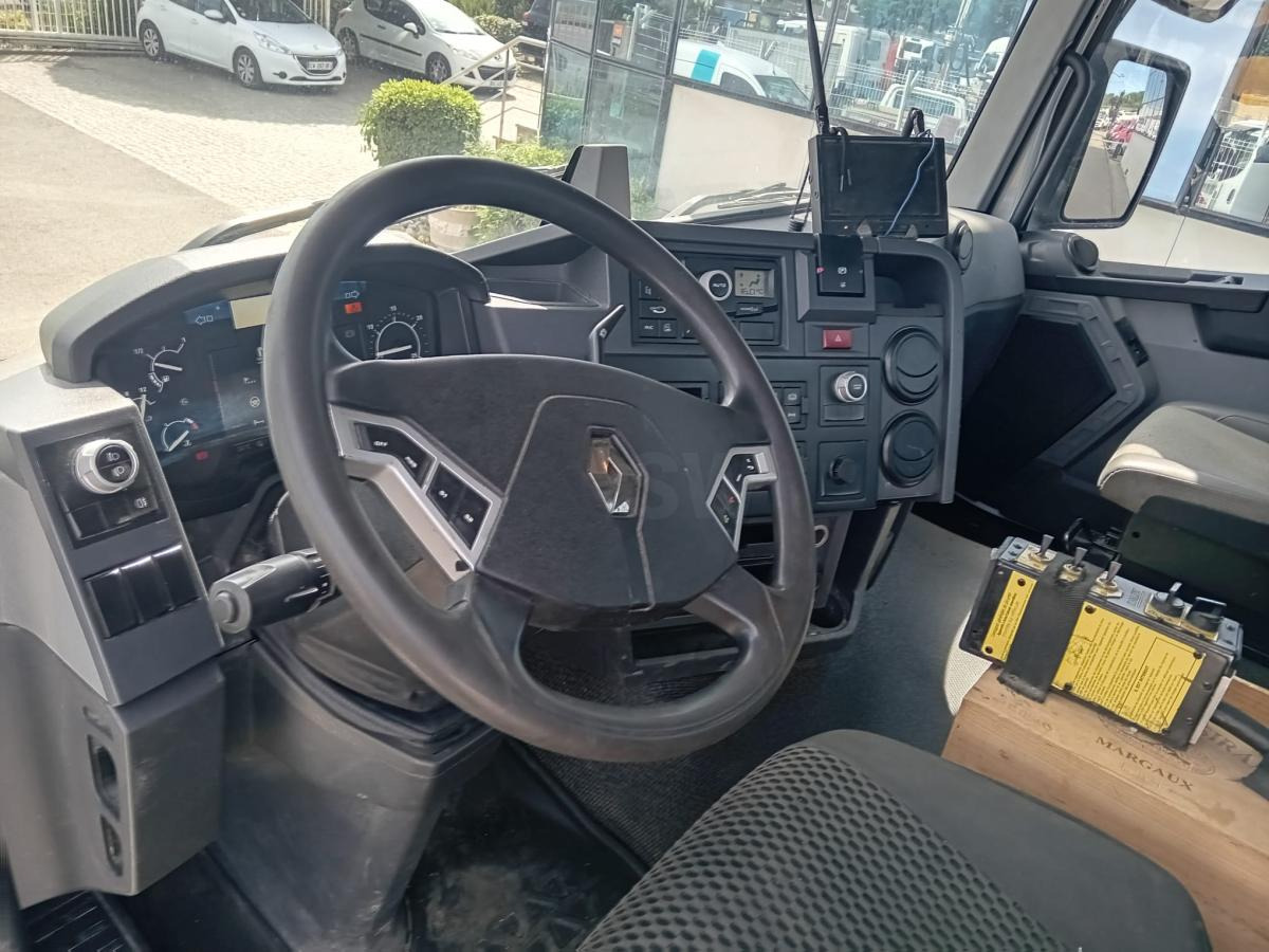Renault Gamme C 380 - Camion ampliroll: photos 3 Renault Gamme C 380 - Camion ampliroll: photos 3