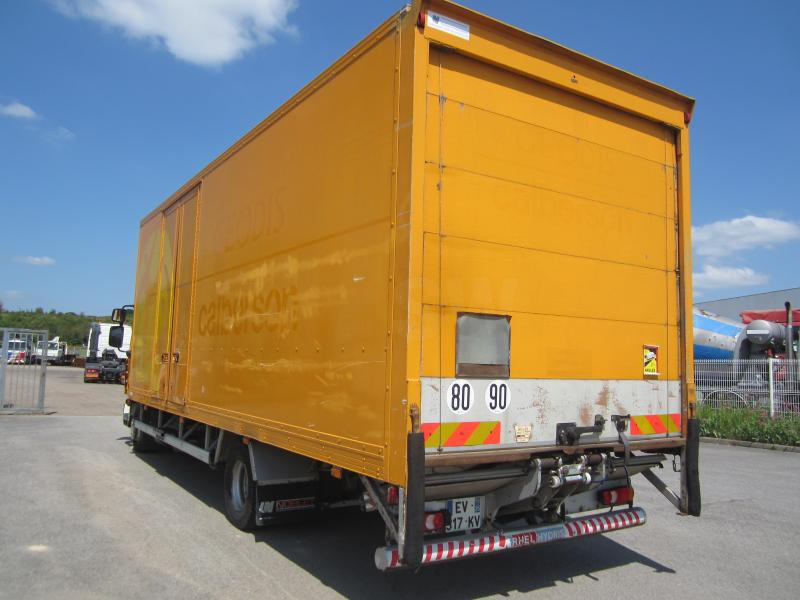 Renault Midlum 220 DXI - Camion fourgon: photos 5 Renault Midlum 220 DXI - Camion fourgon: photos 5
