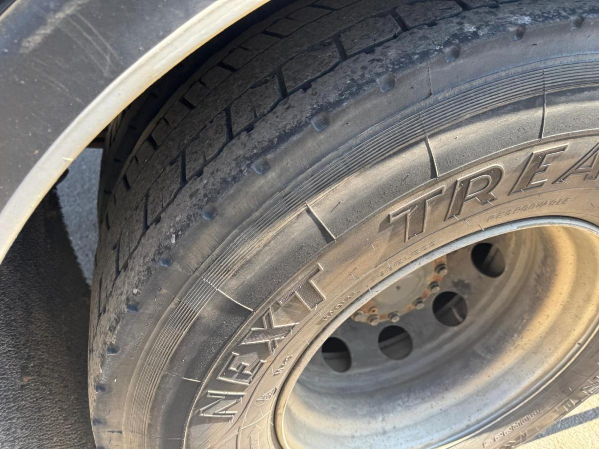 Camion citerne pour transport de carburant Renault Premium 270 DCI: photos 11