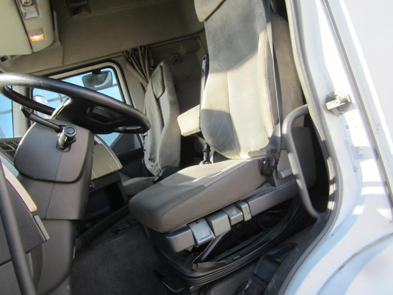 Tracteur routier Renault Premium 410 DXI: photos 10