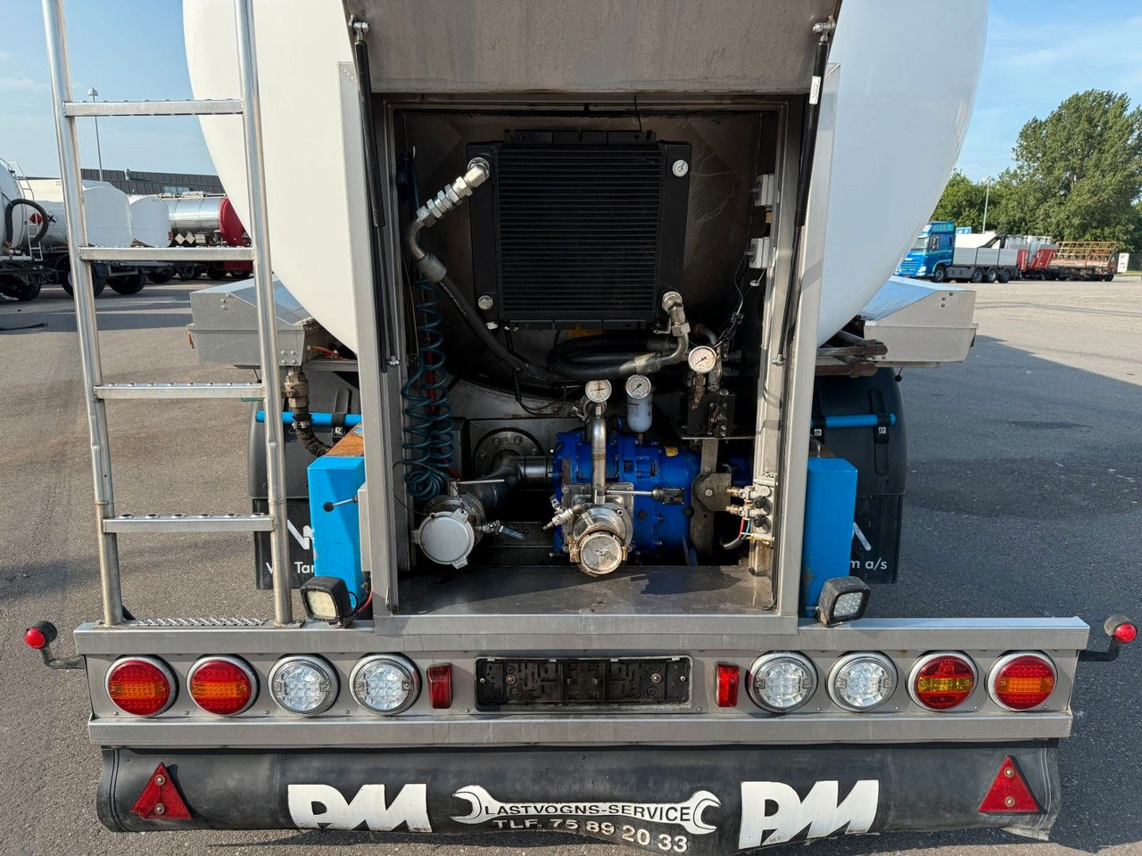 Burg VM Tarm 4 axle 33.000 L Vogelsang - Semi-remorque citerne: photos 5 Burg VM Tarm 4 axle 33.000 L Vogelsang - Semi-remorque citerne: photos 5