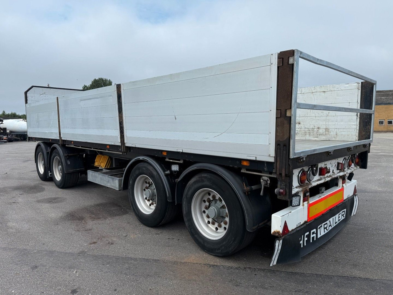 HFR 30 t. 4 axle Platform 8,15 m. - Remorque plateau: photos 4 HFR 30 t. 4 axle Platform 8,15 m. - Remorque plateau: photos 4