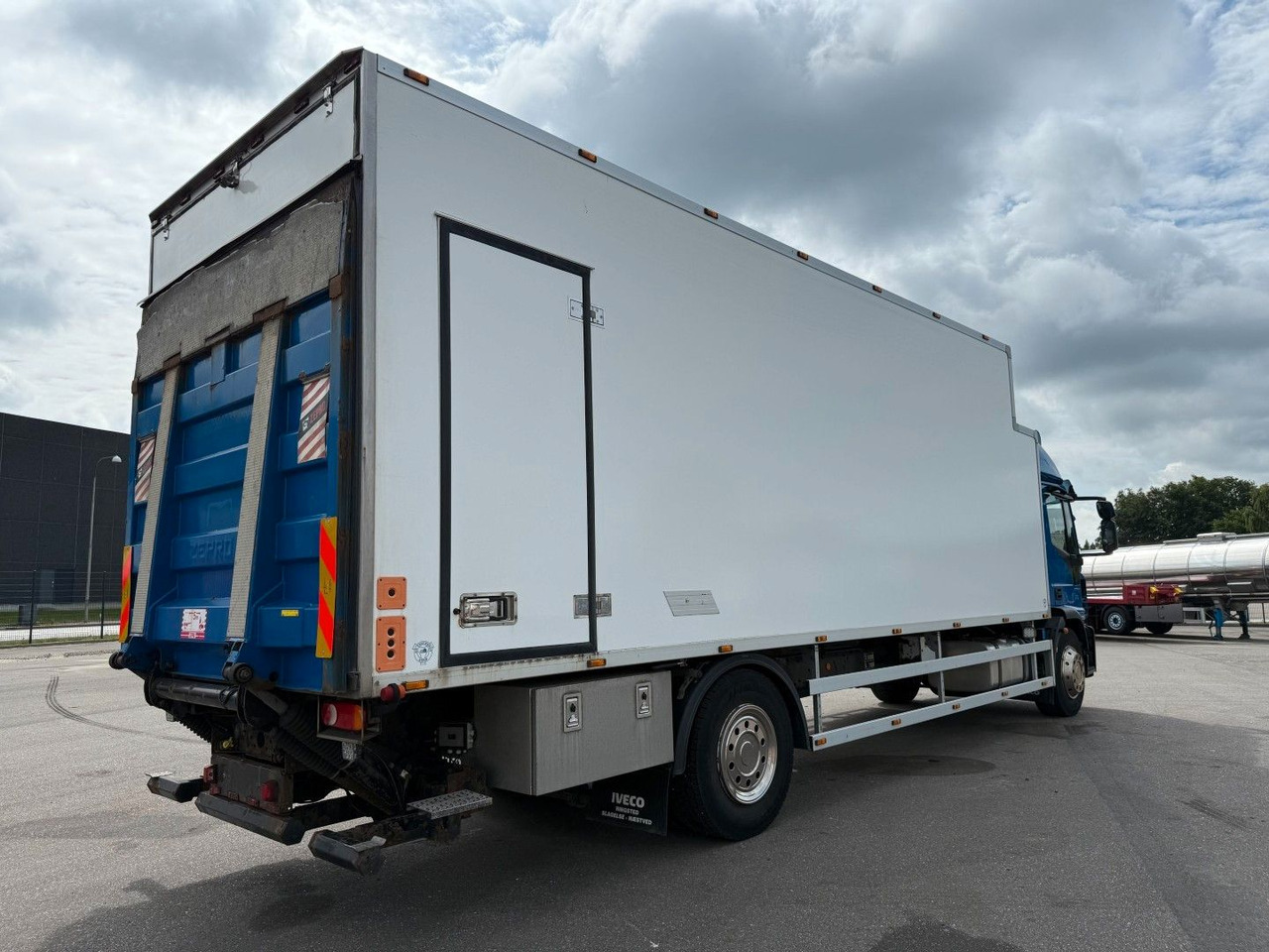 Iveco EuroCargo 180 E28 4x2 Thermo King T-1000R - Camion frigorifique: photos 3 Iveco EuroCargo 180 E28 4x2 Thermo King T-1000R - Camion frigorifique: photos 3
