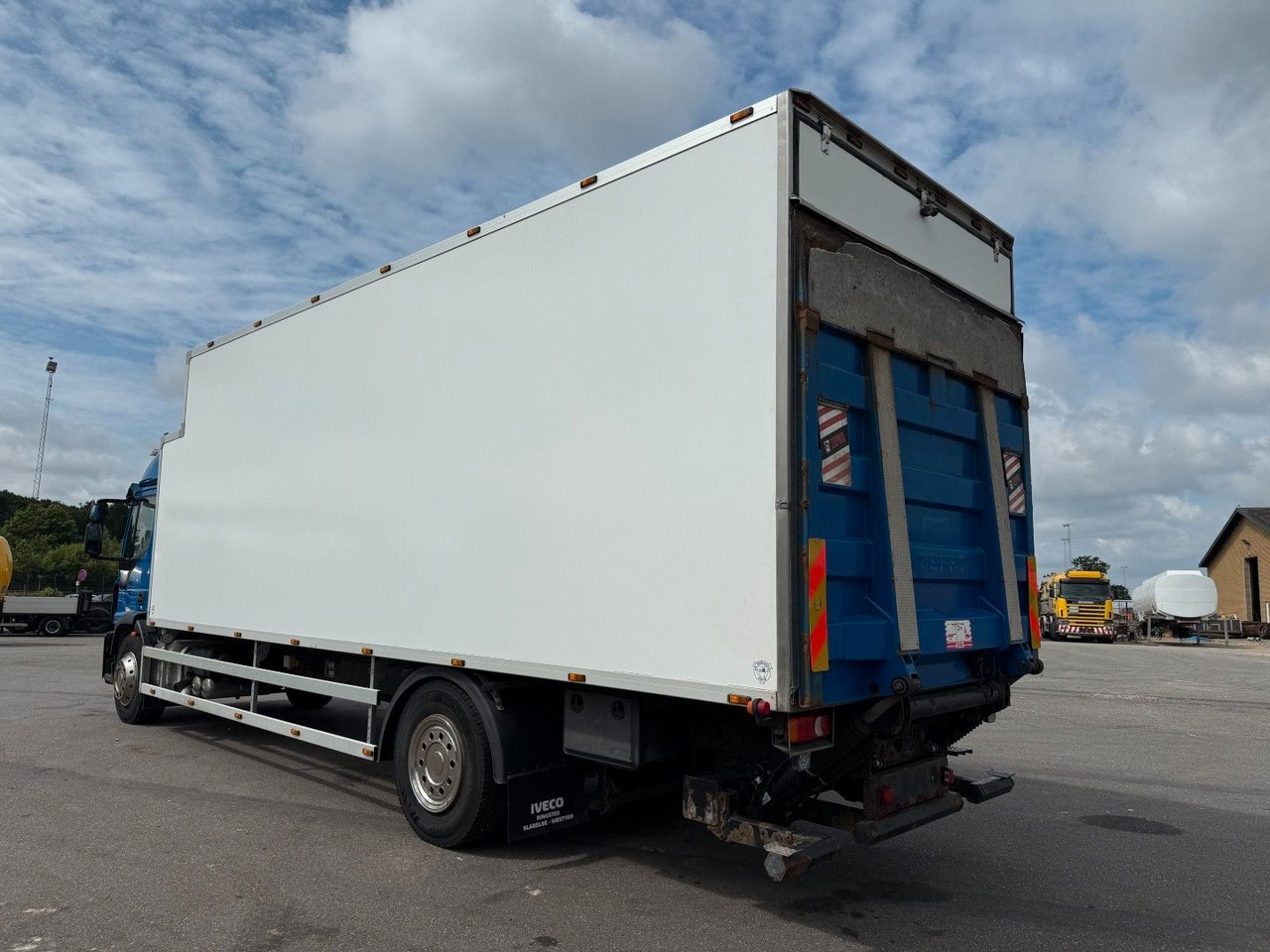 Iveco EuroCargo 180 E28 4x2 Thermo King T-1000R - Camion frigorifique: photos 4 Iveco EuroCargo 180 E28 4x2 Thermo King T-1000R - Camion frigorifique: photos 4