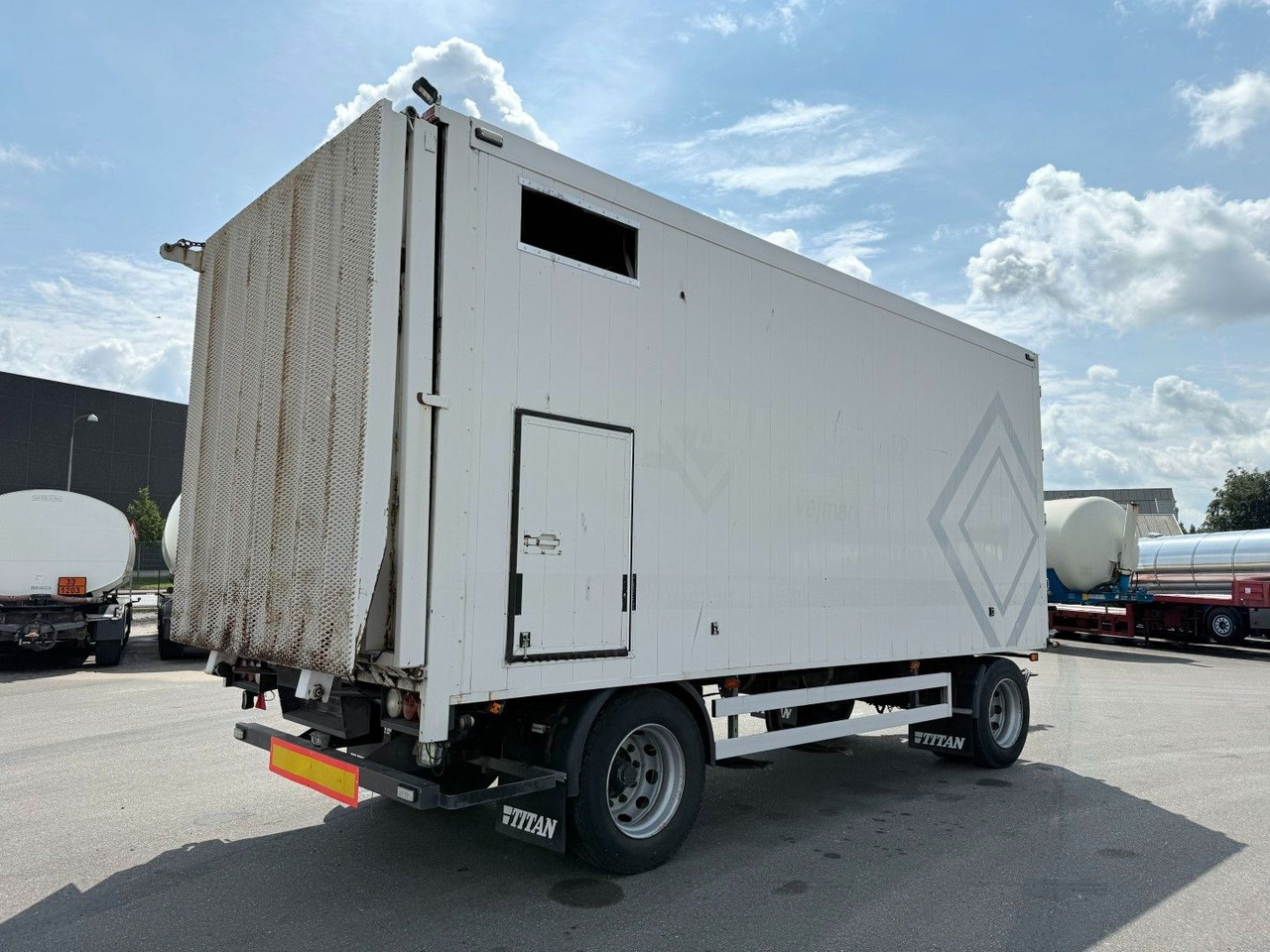 Kel-Berg 20 t. Alubox - Maschineramp Kel-Berg 2 axle 20 t. Alubox - Maschineramp - Remorque fourgon: photos 3 Kel-Berg 20 t. Alubox - Maschineramp Kel-Berg 2 axle 20 t. Alubox - Maschineramp - Remorque fourgon: photos 3