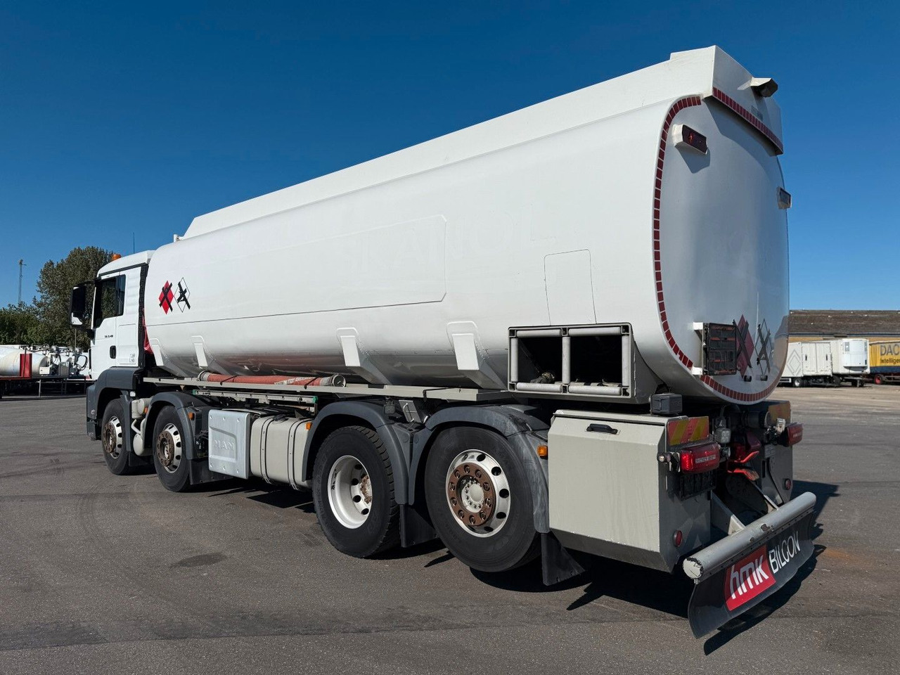 MAN TGS 35.480 8x2*6 23.000 l. ADR Euro 6 Tanktruck - Camion citerne: photos 4 MAN TGS 35.480 8x2*6 23.000 l. ADR Euro 6 Tanktruck - Camion citerne: photos 4