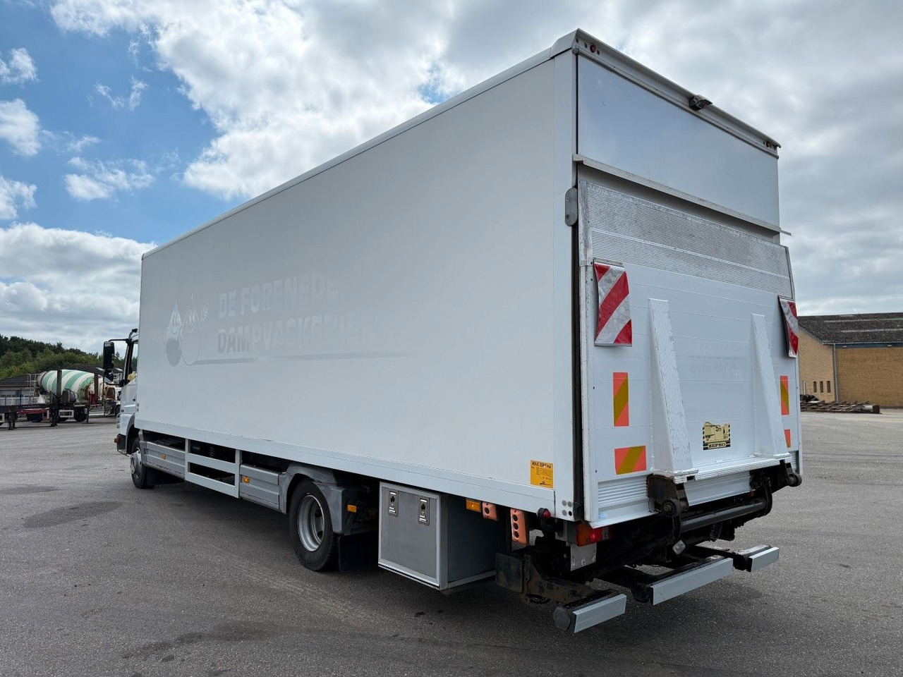 Mercedes-Benz Atego 1218 4x2 Euro 5 8,0 m. koffer - Camion fourgon: photos 4 Mercedes-Benz Atego 1218 4x2 Euro 5 8,0 m. koffer - Camion fourgon: photos 4